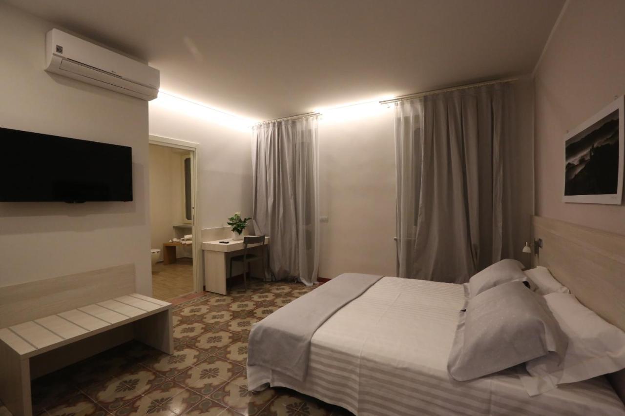 アルバ Palazzo Belli Bed & Breakfast エクステリア 写真